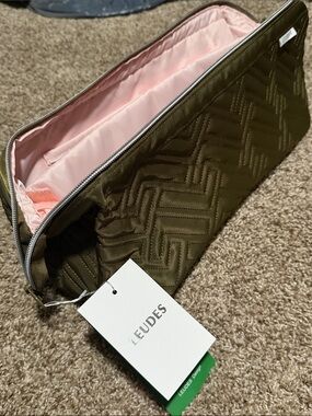 Leudes olive green makeup or hair tools travel bag - NWT!